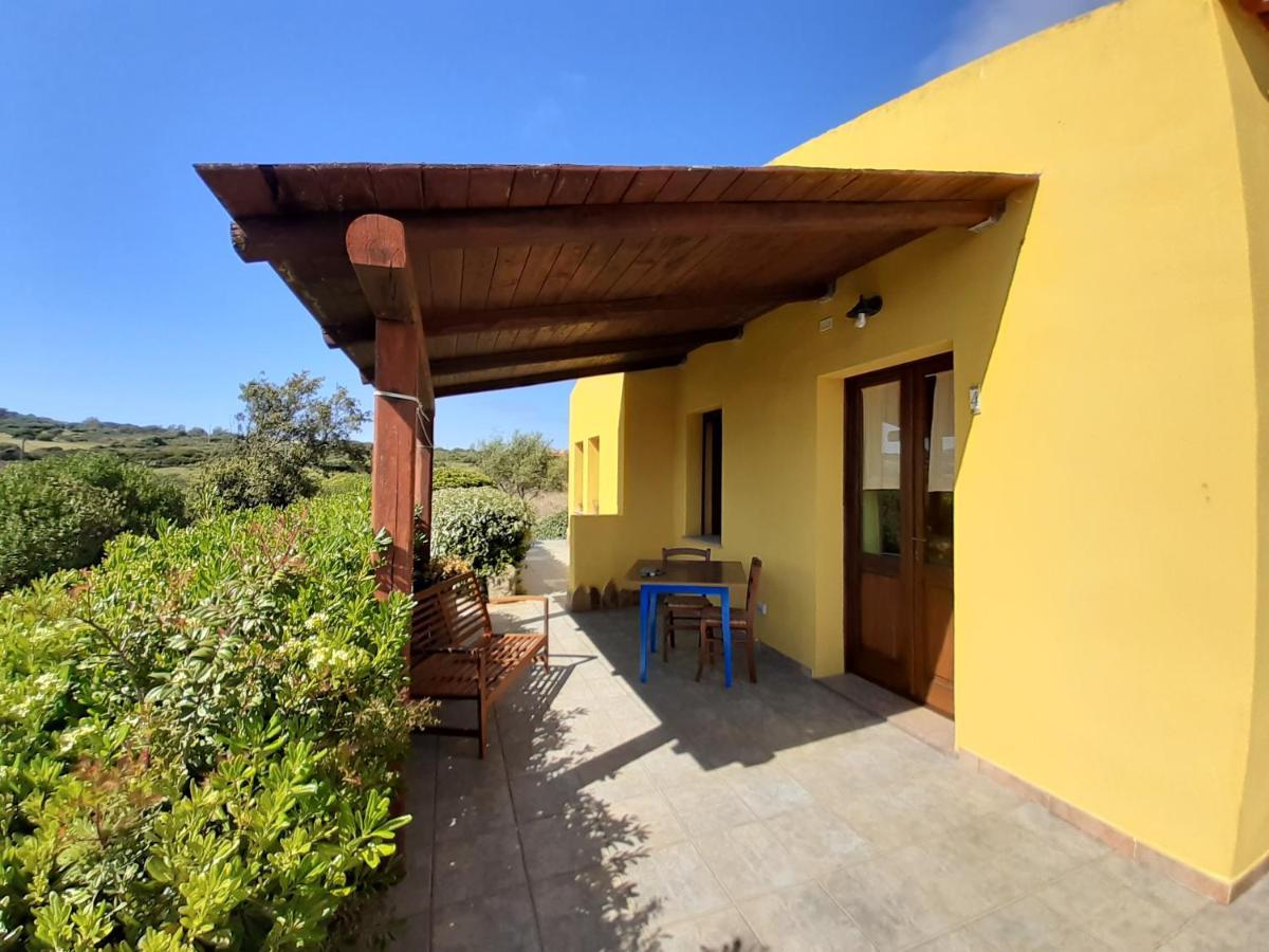 Agriturismo Campesi Casale Tra Le Vigne Aglientu Exterior foto