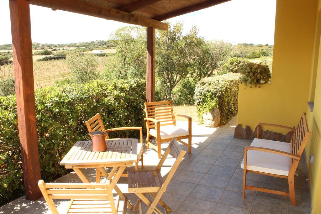 Agriturismo Campesi Casale Tra Le Vigne Aglientu Exterior foto