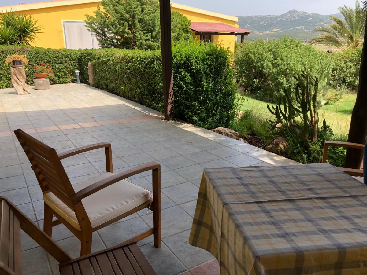Agriturismo Campesi Casale Tra Le Vigne Aglientu Exterior foto
